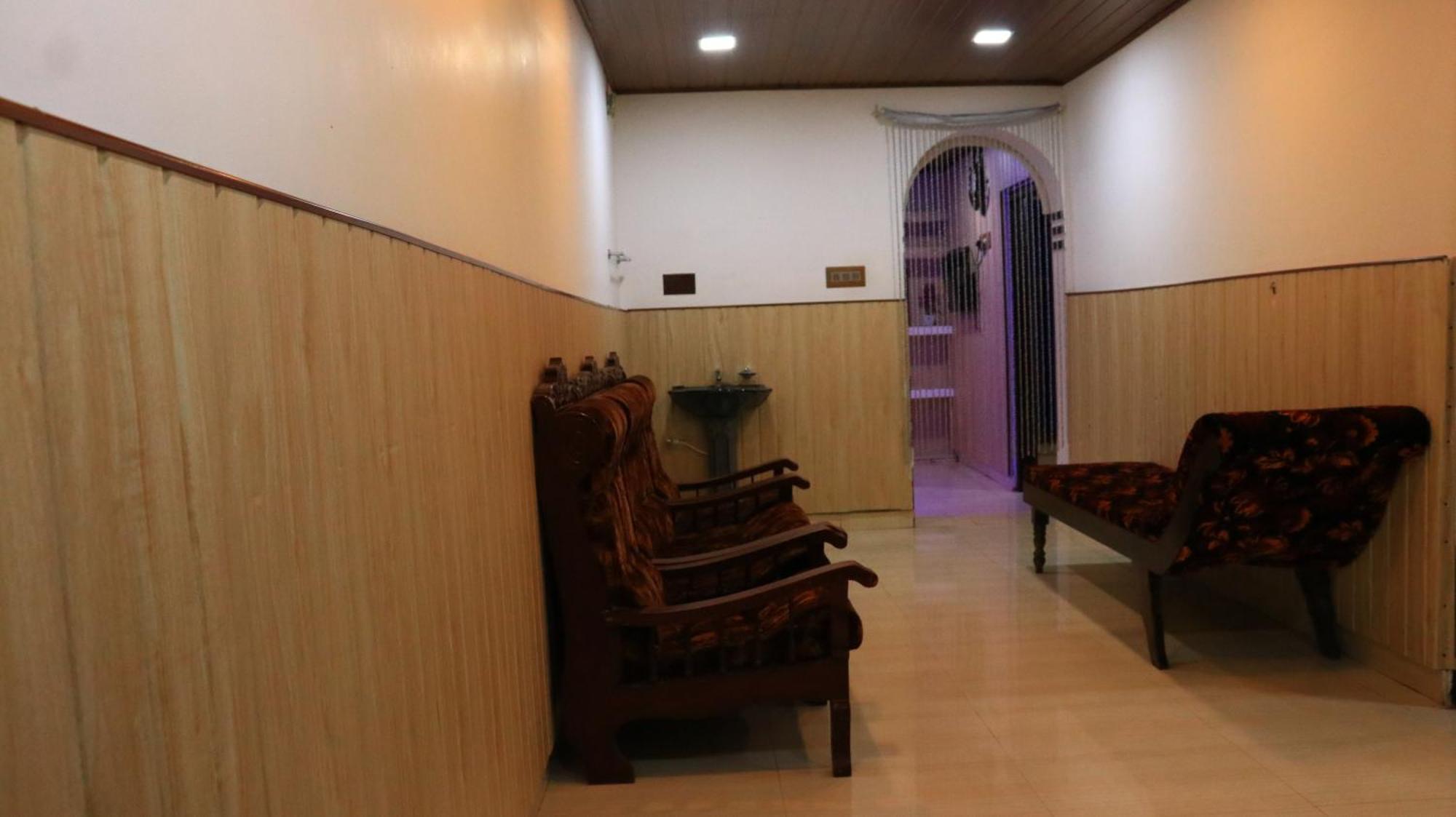 Navaneeth Homestay Devikolam Bagian luar foto