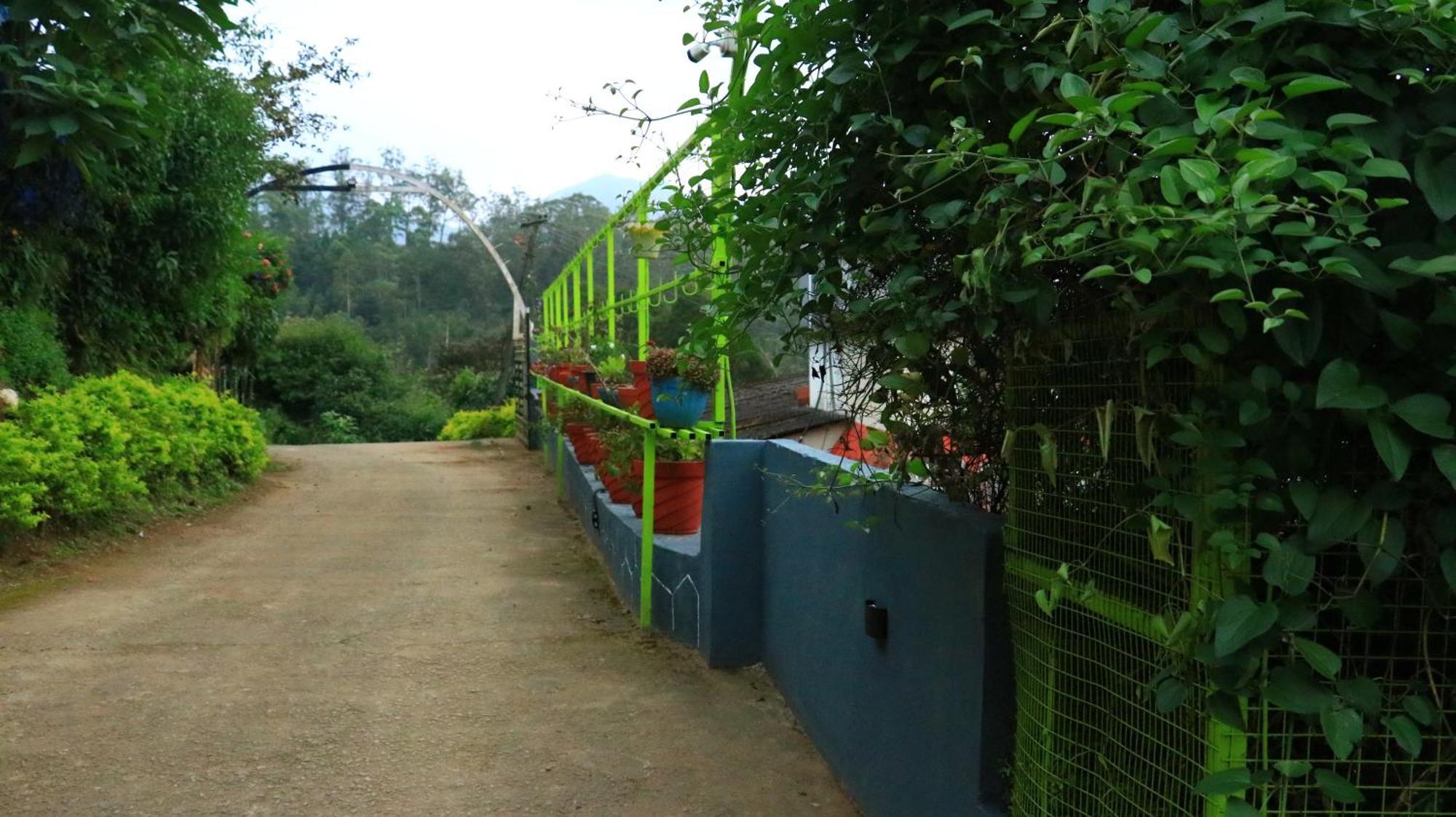 Navaneeth Homestay Devikolam Bagian luar foto