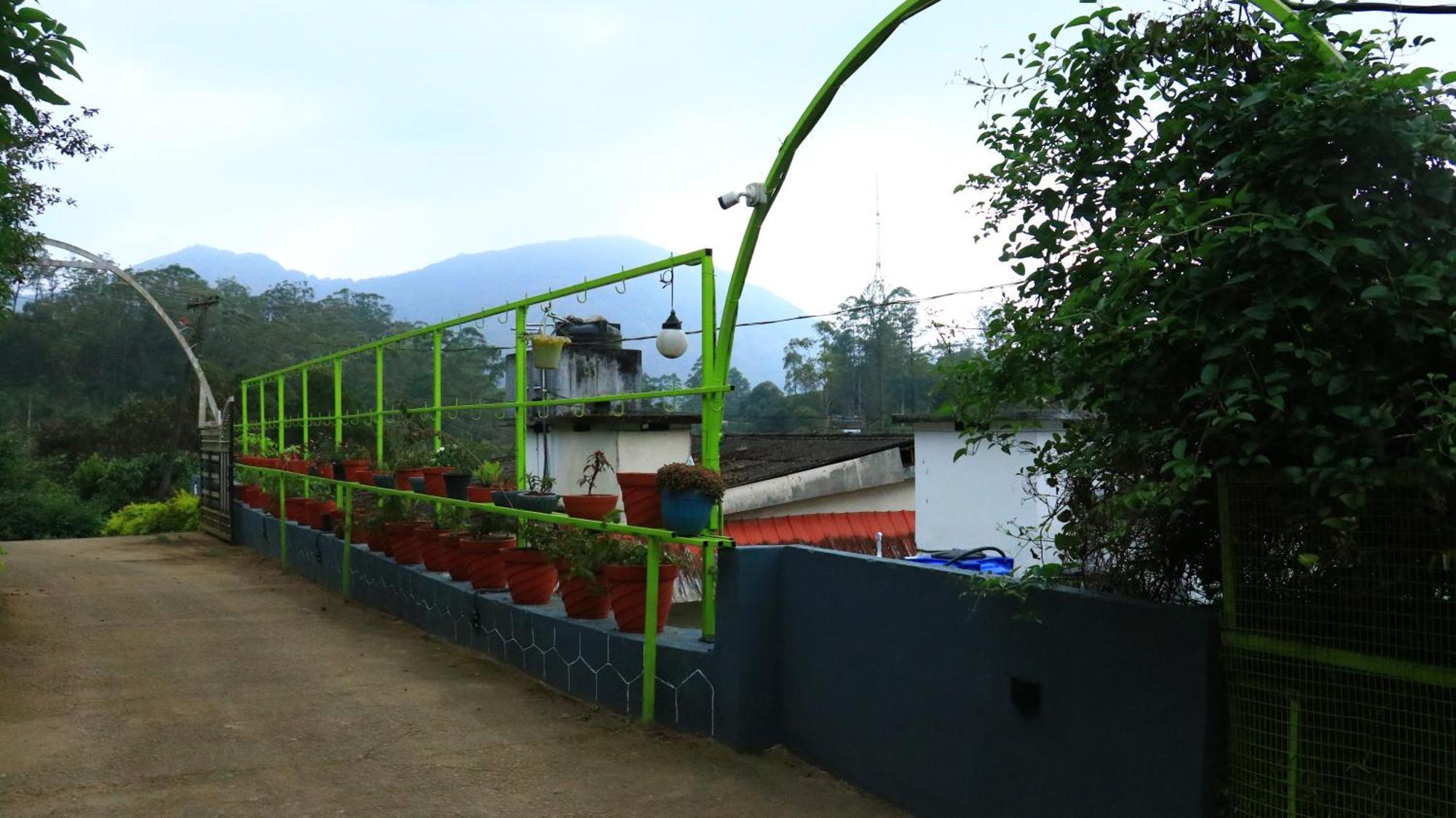 Navaneeth Homestay Devikolam Bagian luar foto